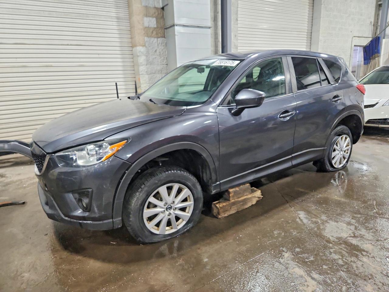 Salvage Mazda Cx Image