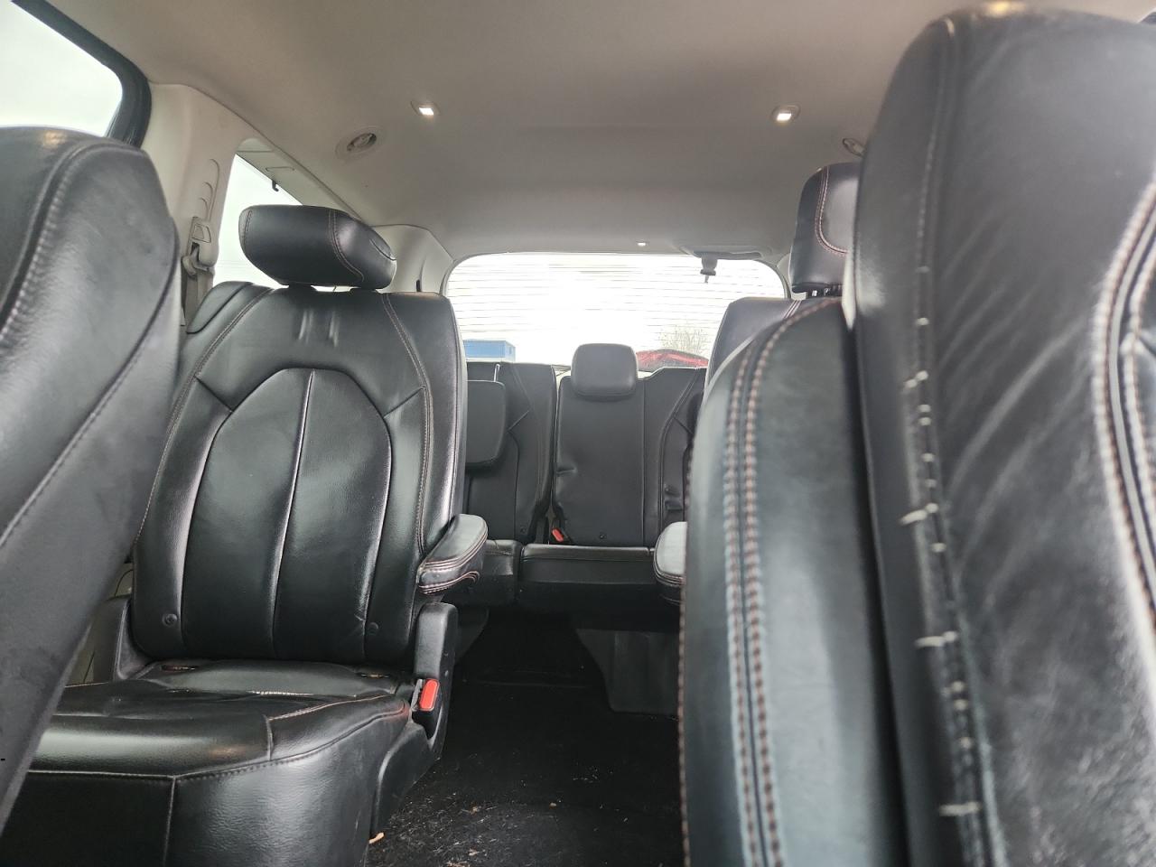 Chrysler Pacifica Touring L