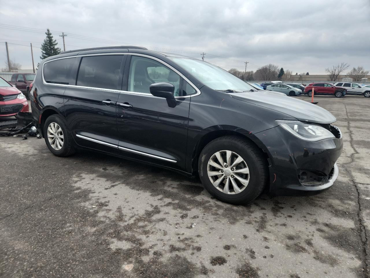 Chrysler Pacifica Touring L