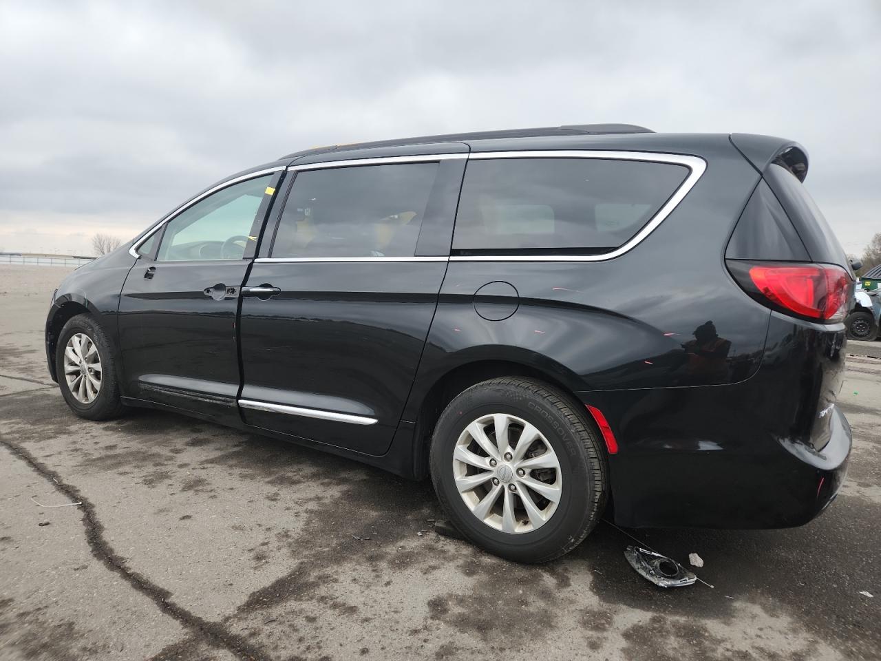 Chrysler Pacifica Touring L