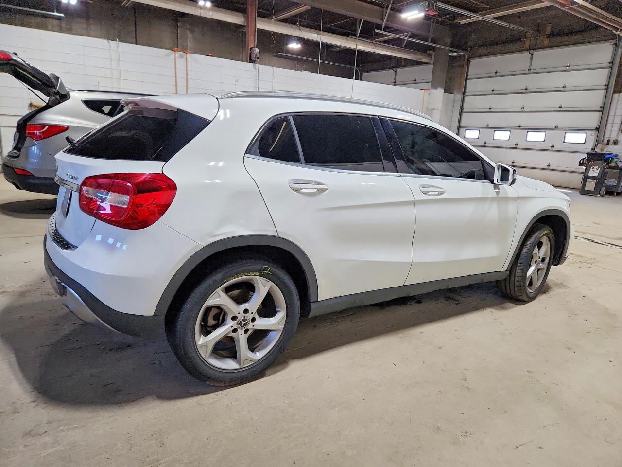 Mercedes-Benz GLA 250 4matic