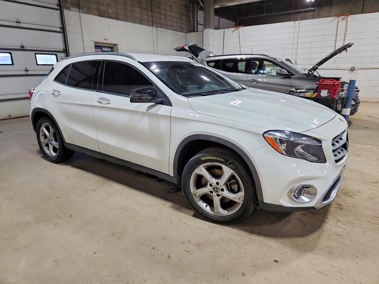 Mercedes-Benz GLA 250 4matic