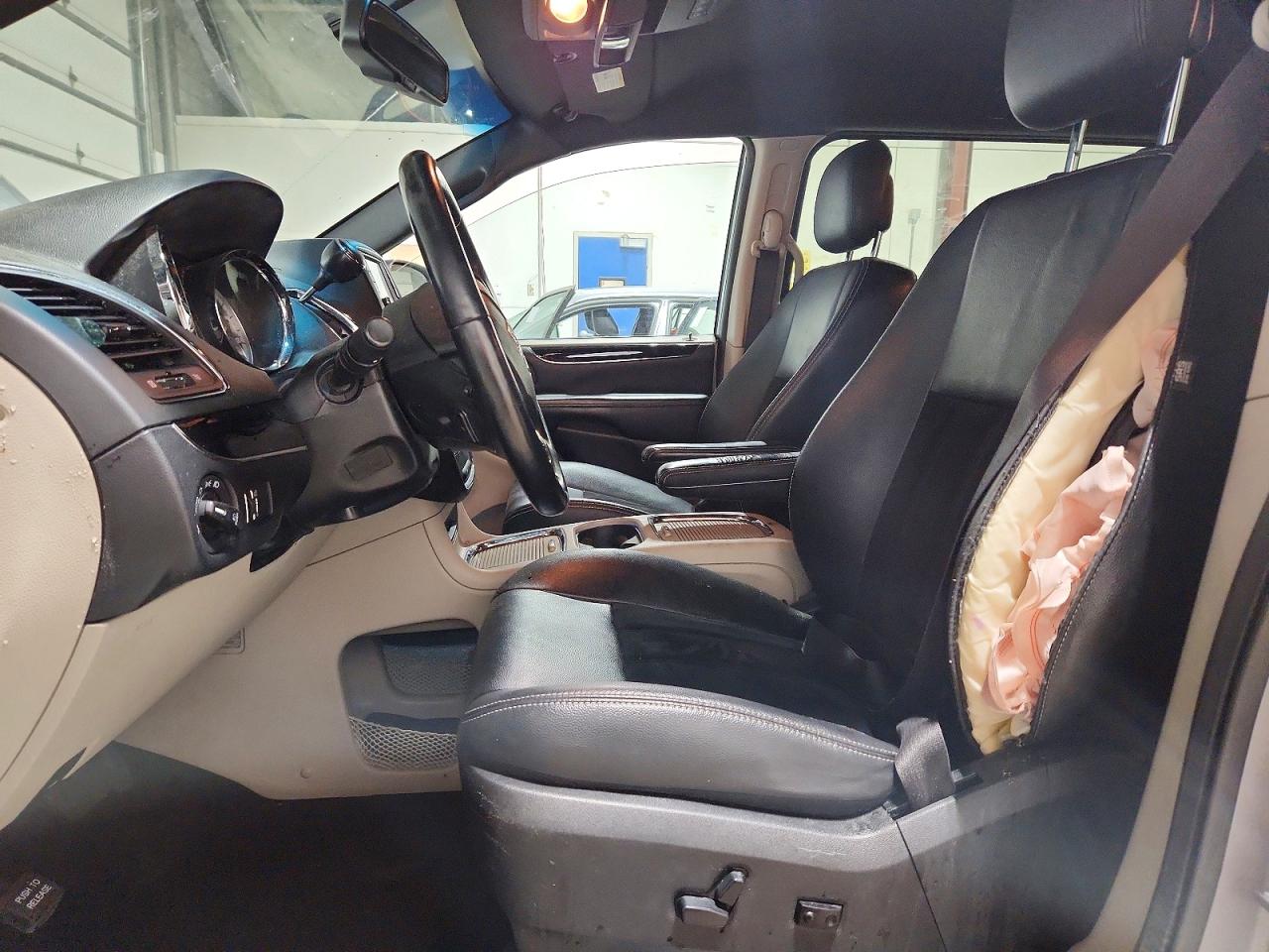 Dodge Caravan Sxt