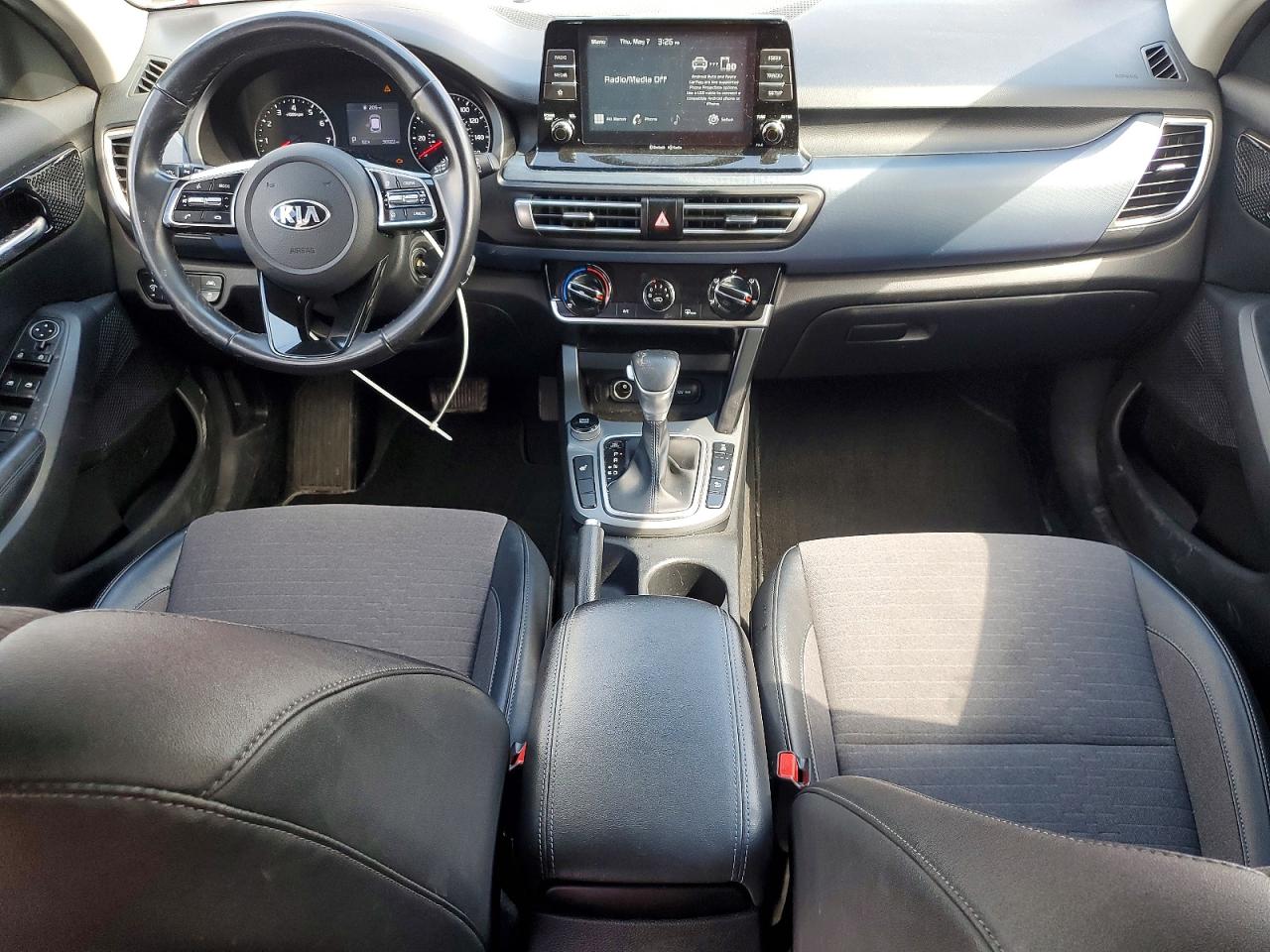 Kia Seltos S