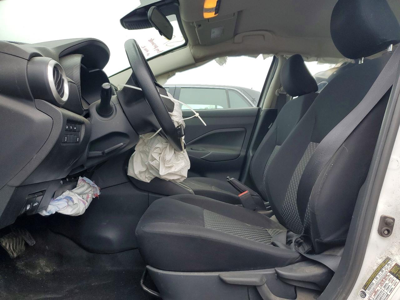 Nissan Versa S