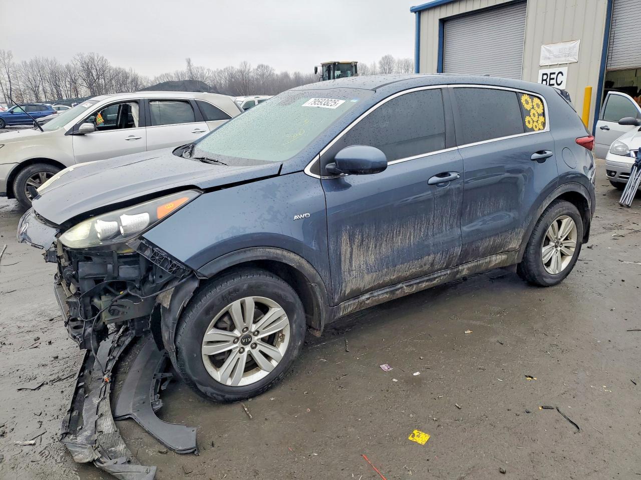 Salvage Kia Sportage Image