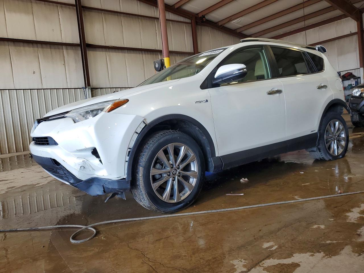 Salvage Toyota RAV4 Image