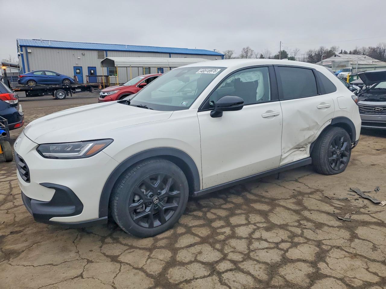 Salvage Honda HR-V Image