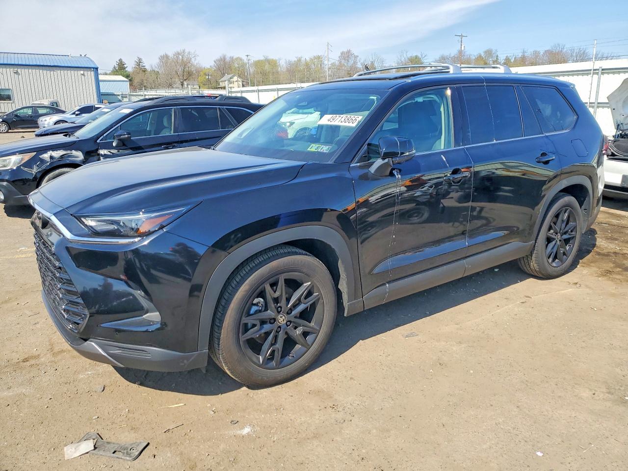 Salvage Toyota Grand Highlander Image