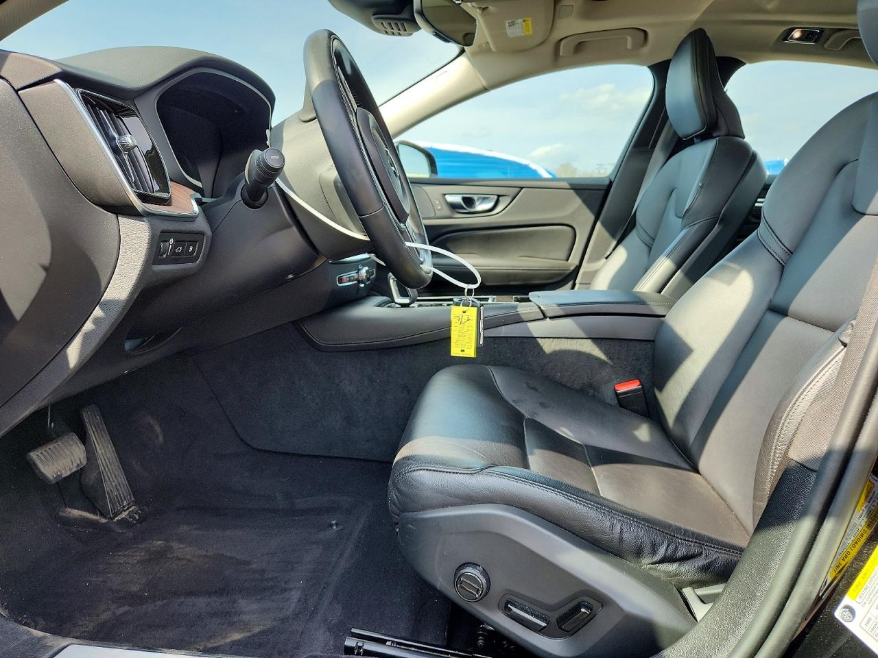 Volvo S60 T8 Recharge R-design Expression