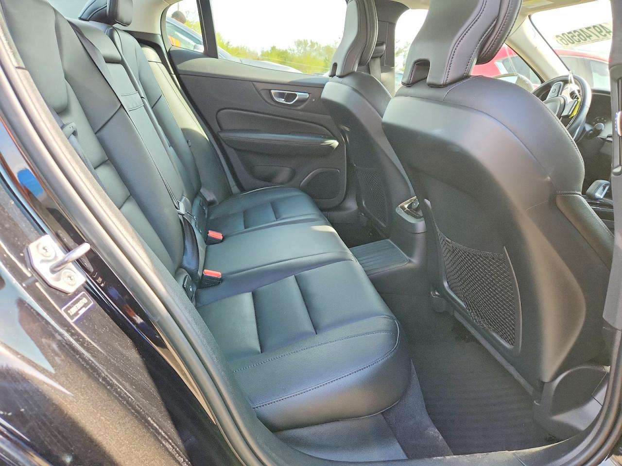 Volvo S60 T8 Recharge R-design Expression