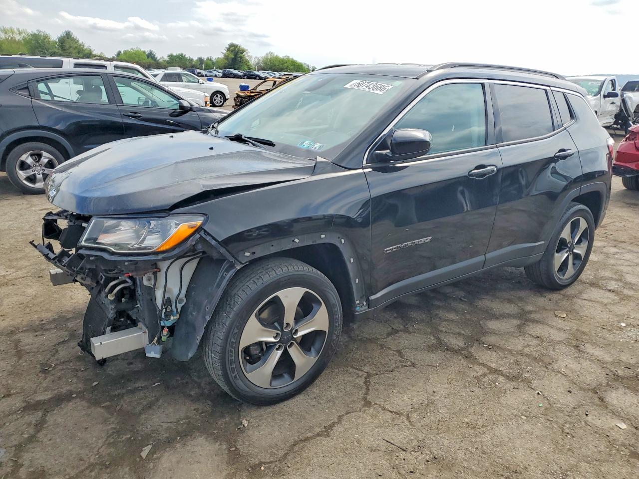 Salvage Jeep Compass Image