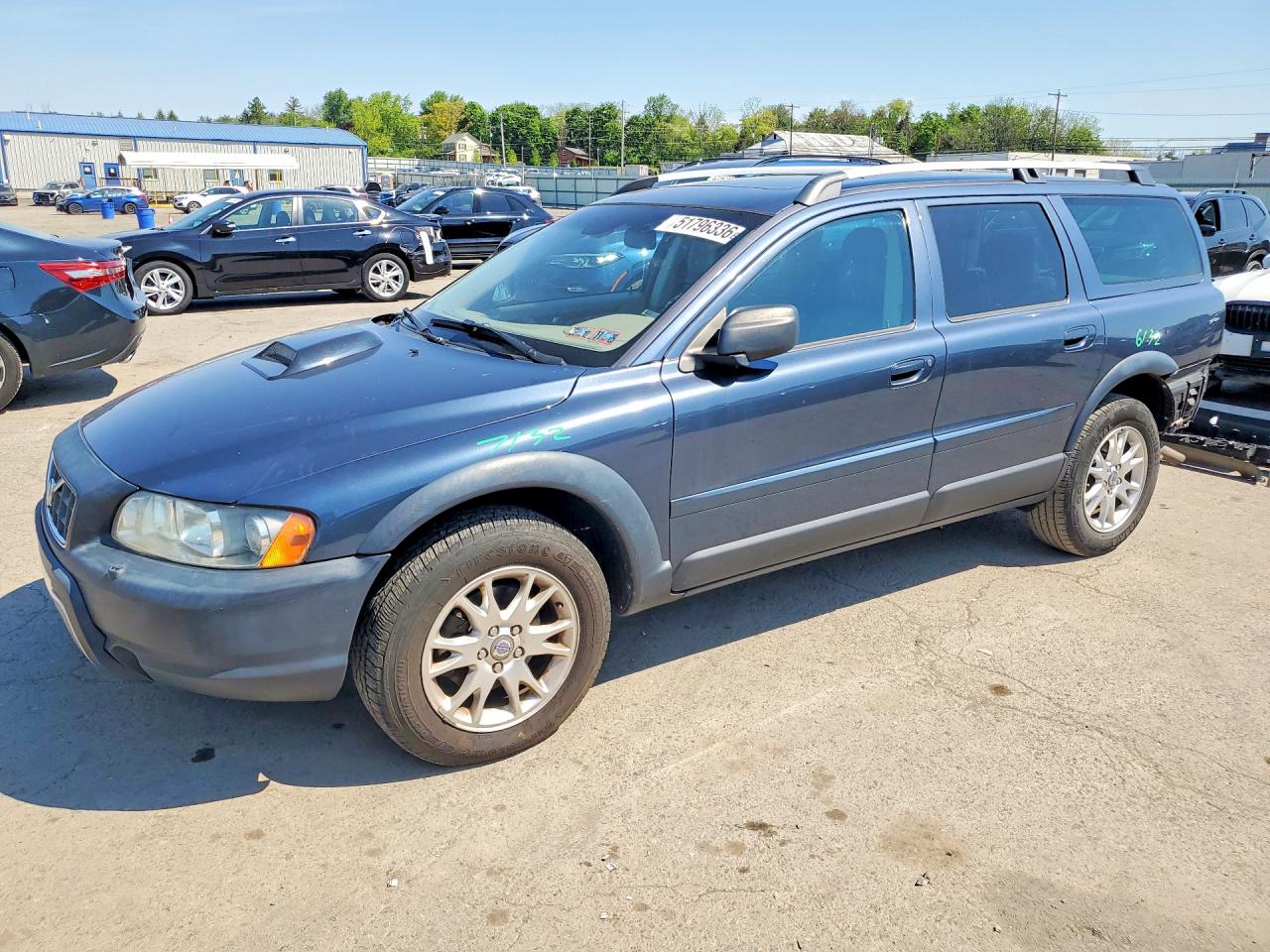 Salvage Volvo XC70 Image