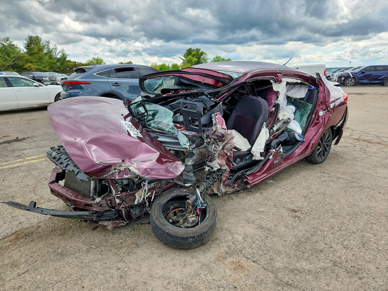 Salvage Mitsubishi Mirage Image