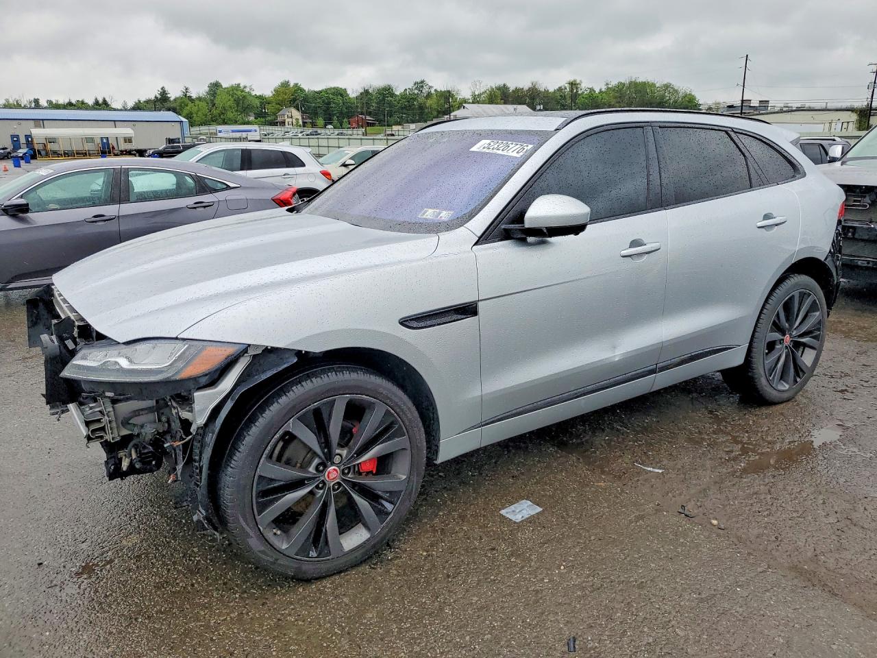 Salvage Jaguar F-PACE Image