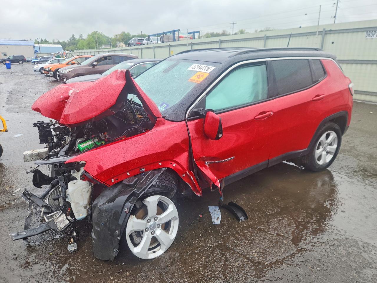Salvage Jeep Compass Image
