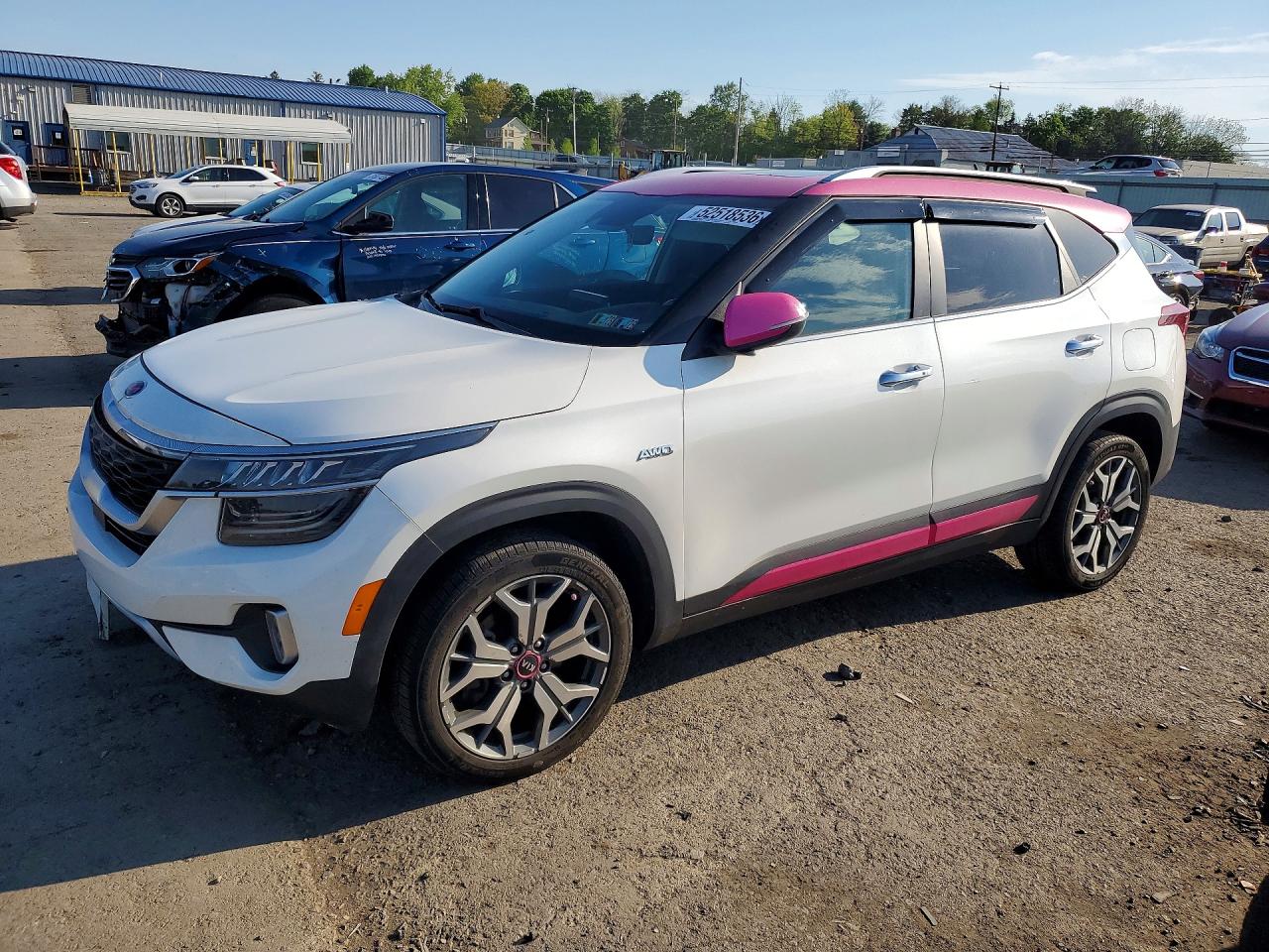Salvage Kia Seltos Image