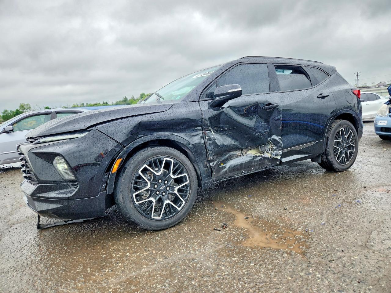 Salvage Chevrolet Blazer Image