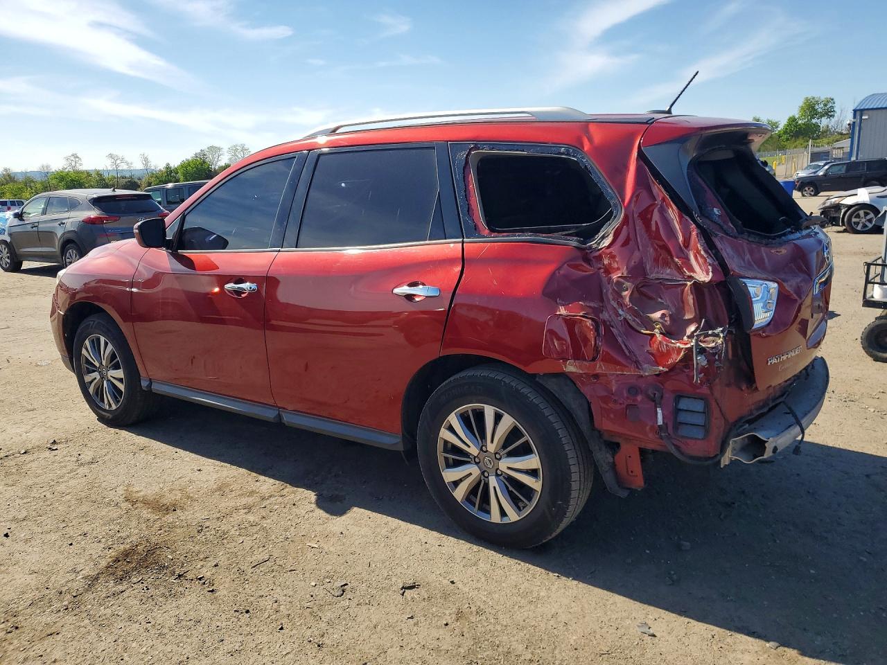 Nissan Pathfinder Sv