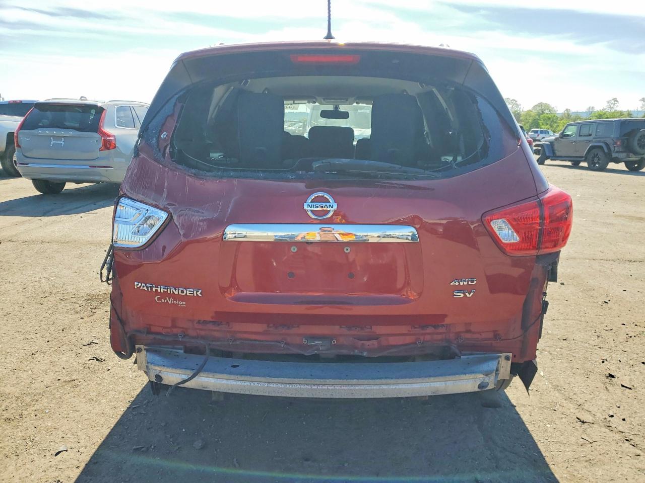Nissan Pathfinder Sv