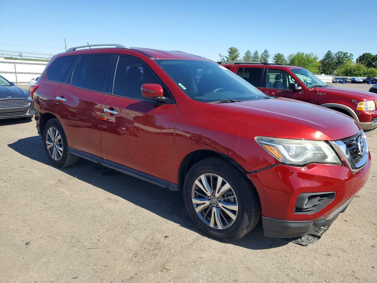 Nissan Pathfinder Sv