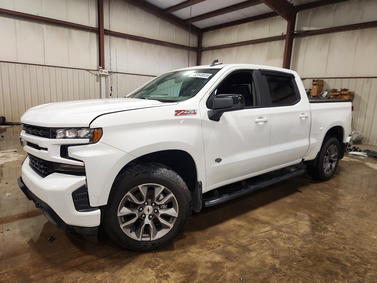 Salvage Chevrolet Silverado Image