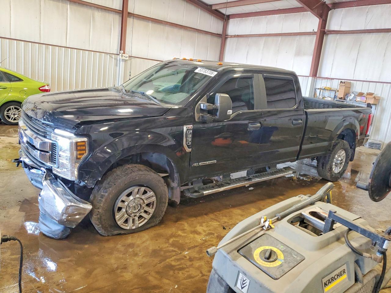 Salvage Ford F-350 Image