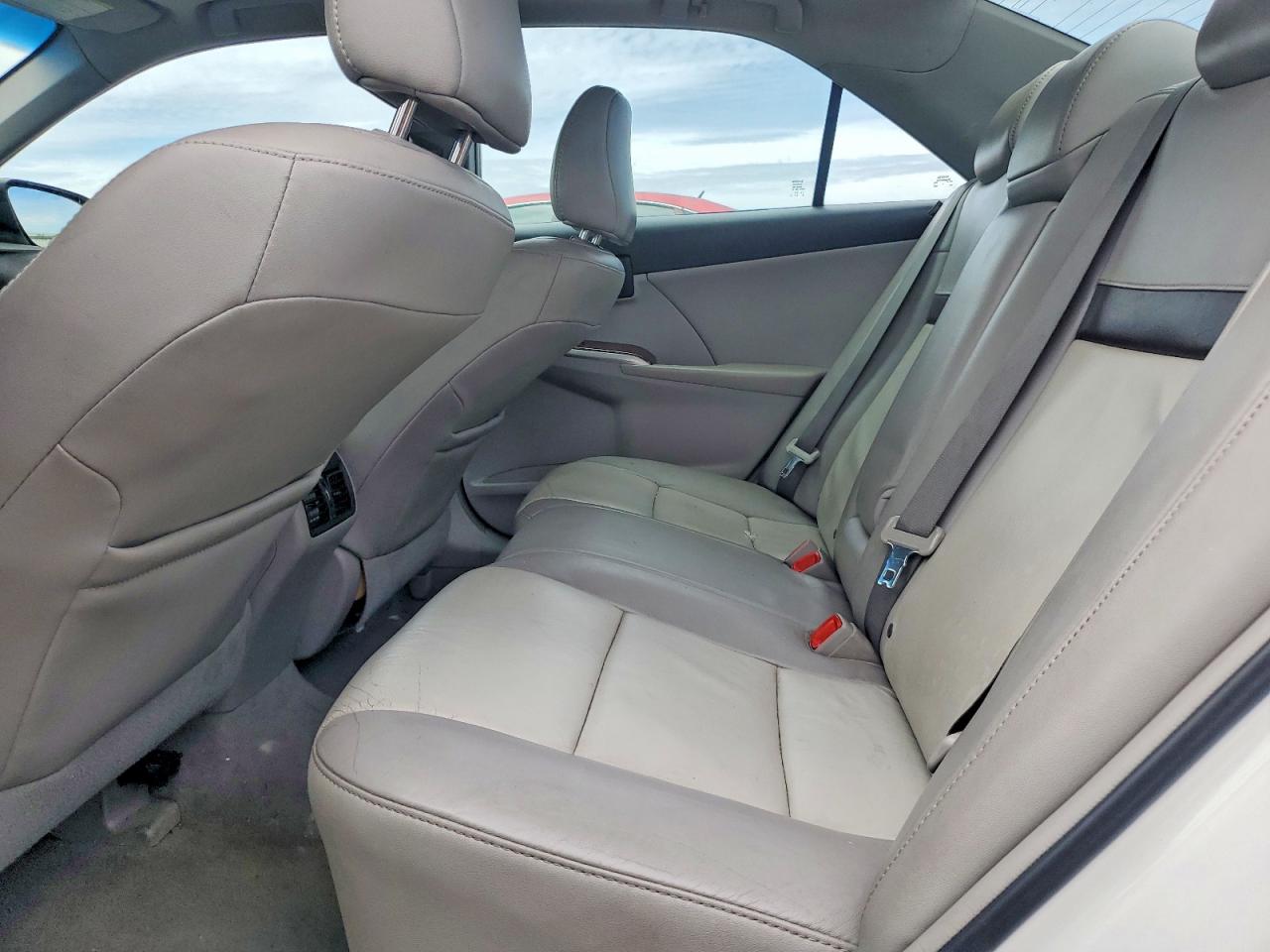 Toyota Camry Xle V6