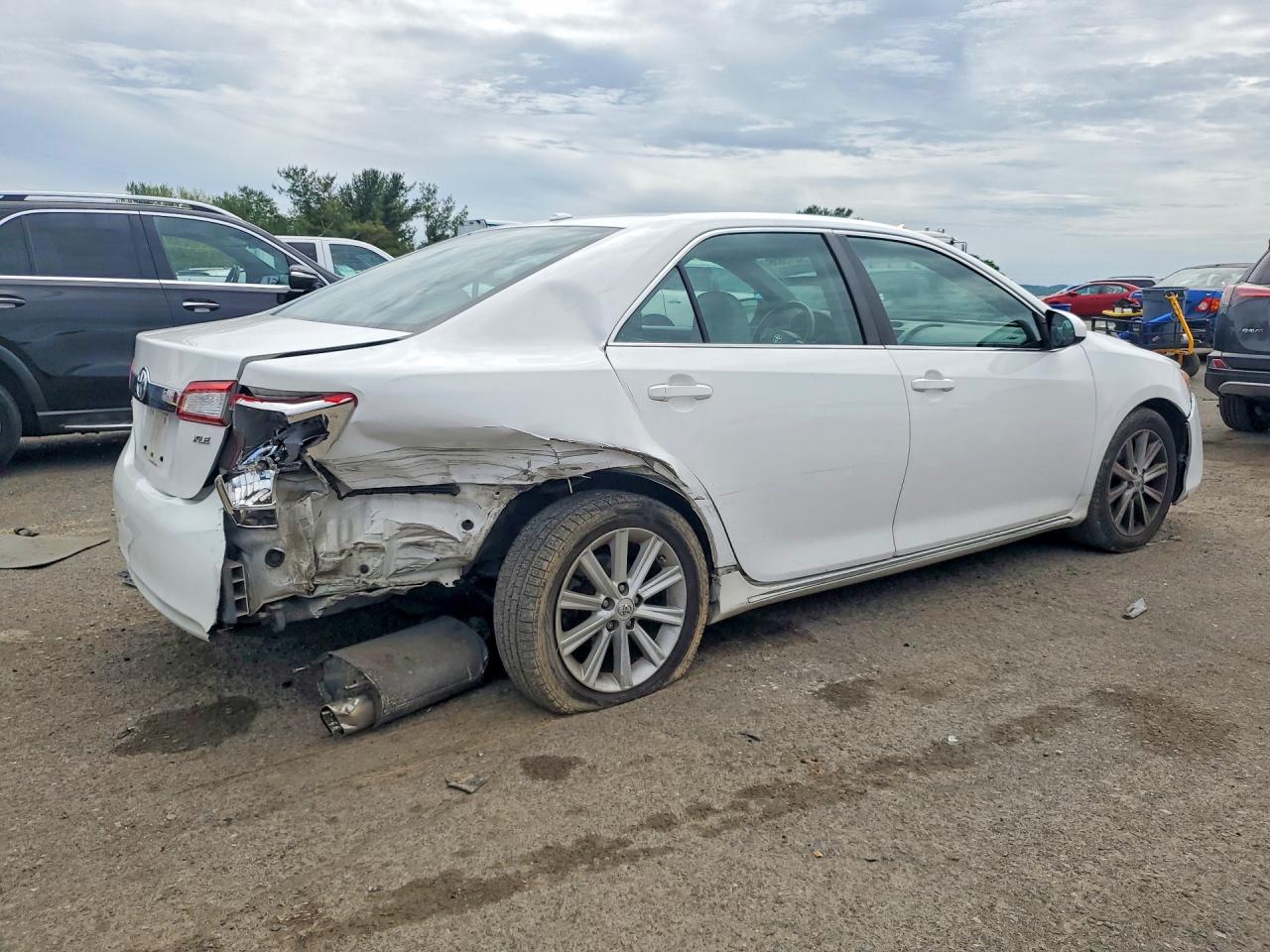 Toyota Camry Xle V6