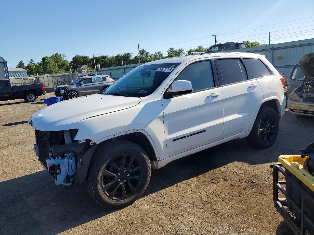 Salvage Jeep Cherokee Image