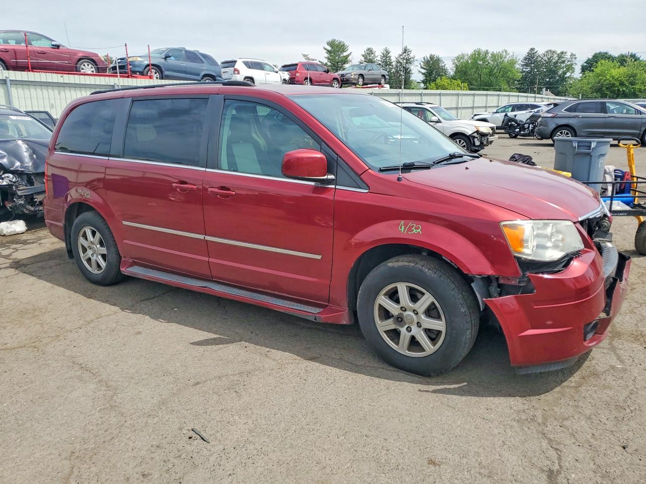 Chrysler Minivan Touring Plus