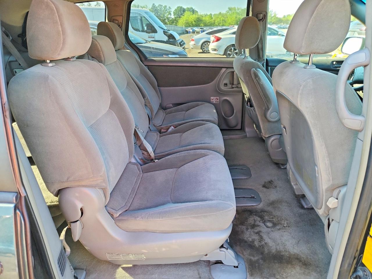 Toyota Sienna Le 8 Passenger
