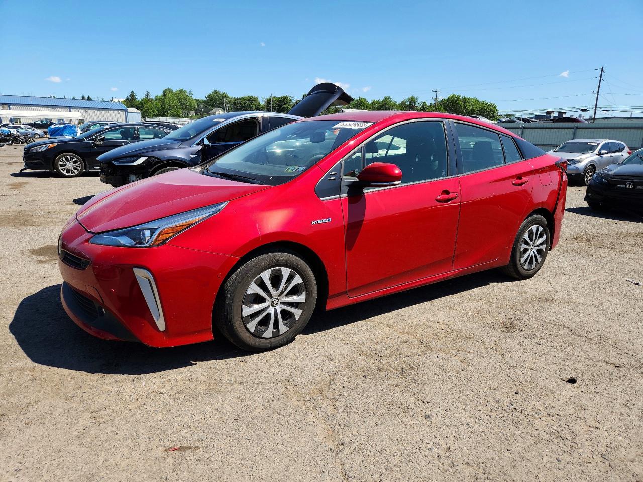 Salvage Toyota Prius Image