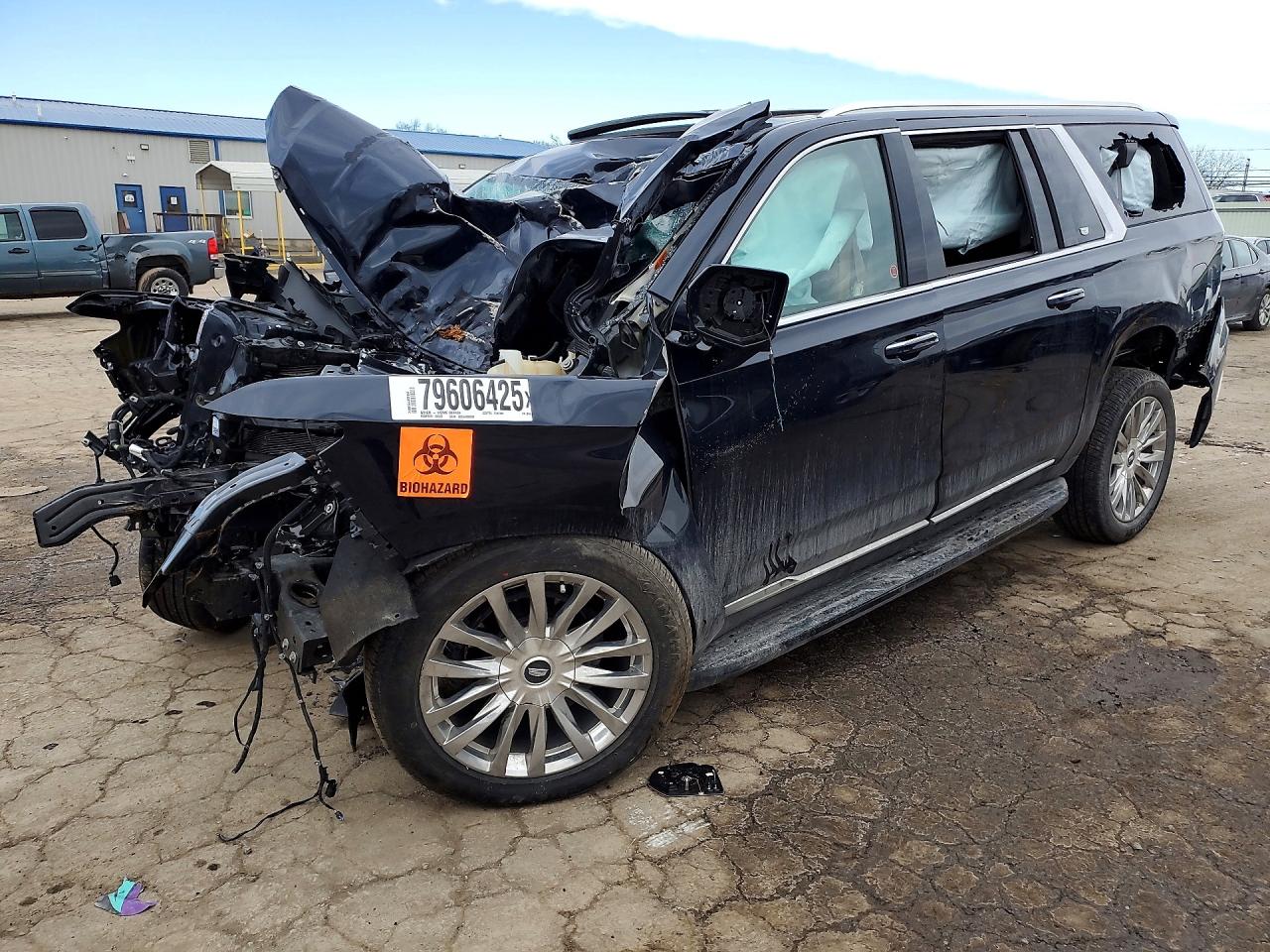 Salvage Cadillac Escalade Image