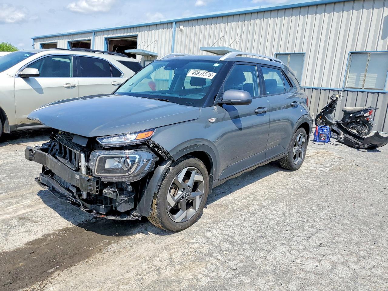 Salvage Hyundai VENUE Image