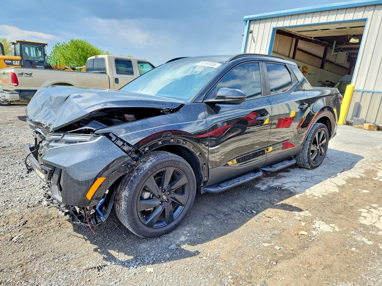 Salvage Hyundai SANTA CRUZ Image