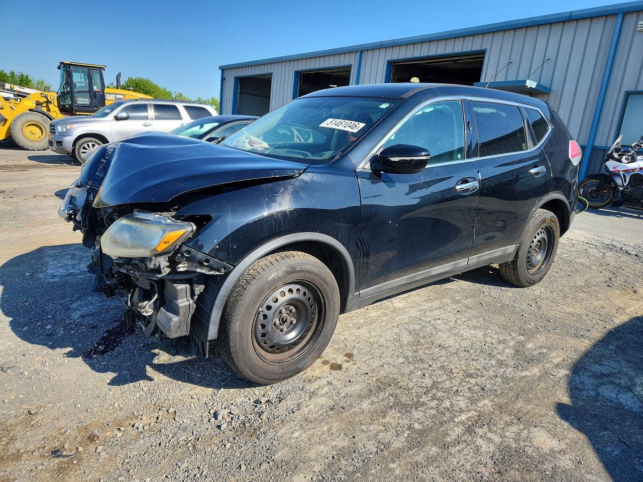 Salvage Nissan Rogue Image