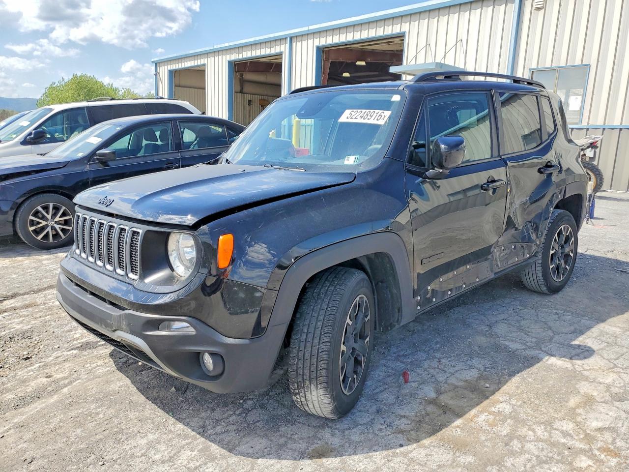 Salvage Jeep Renegade Image