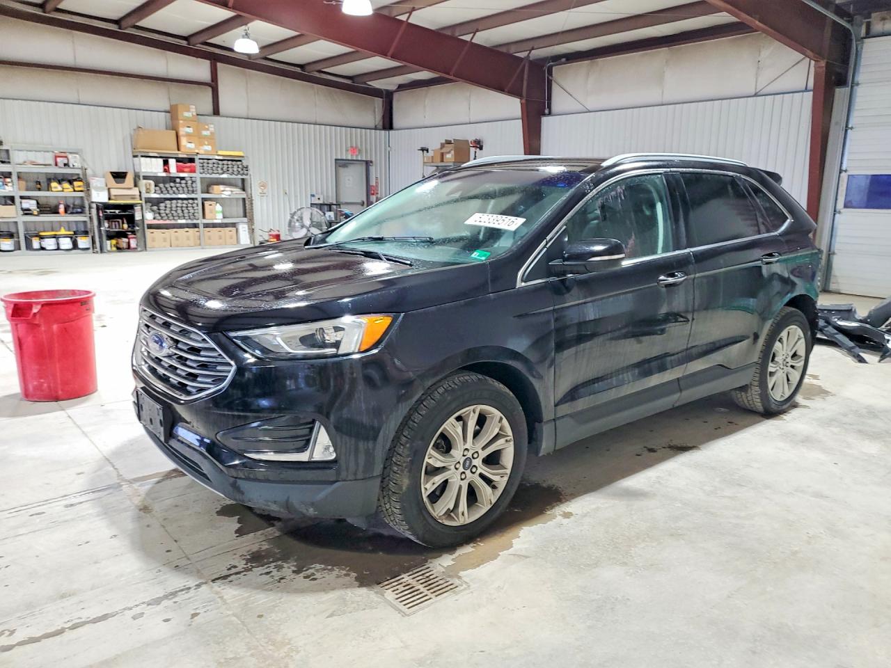 Salvage Ford Edge Image