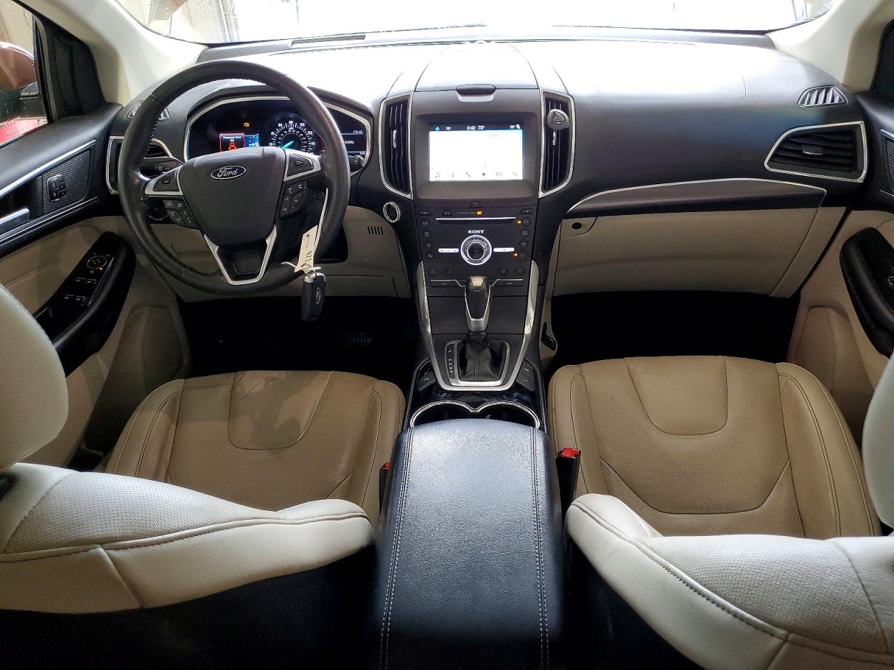 Ford Edge Titanium