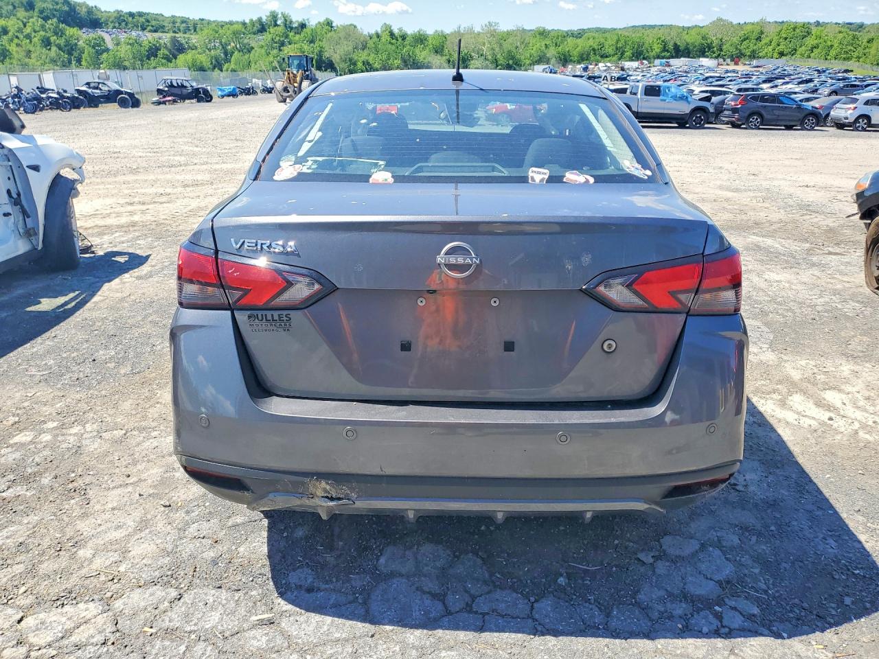 Nissan Versa S