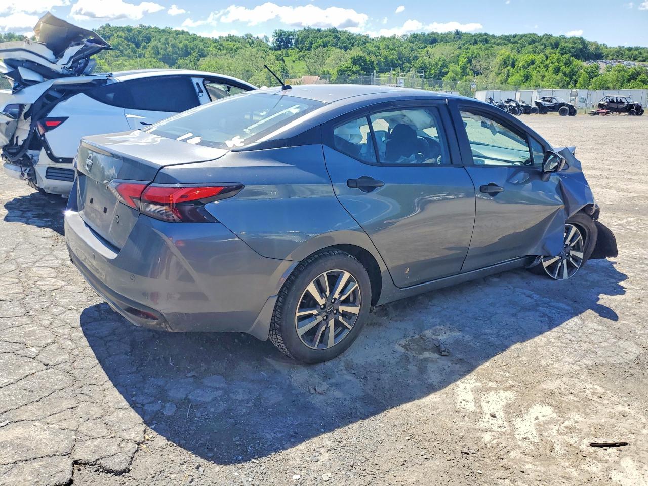 Nissan Versa S