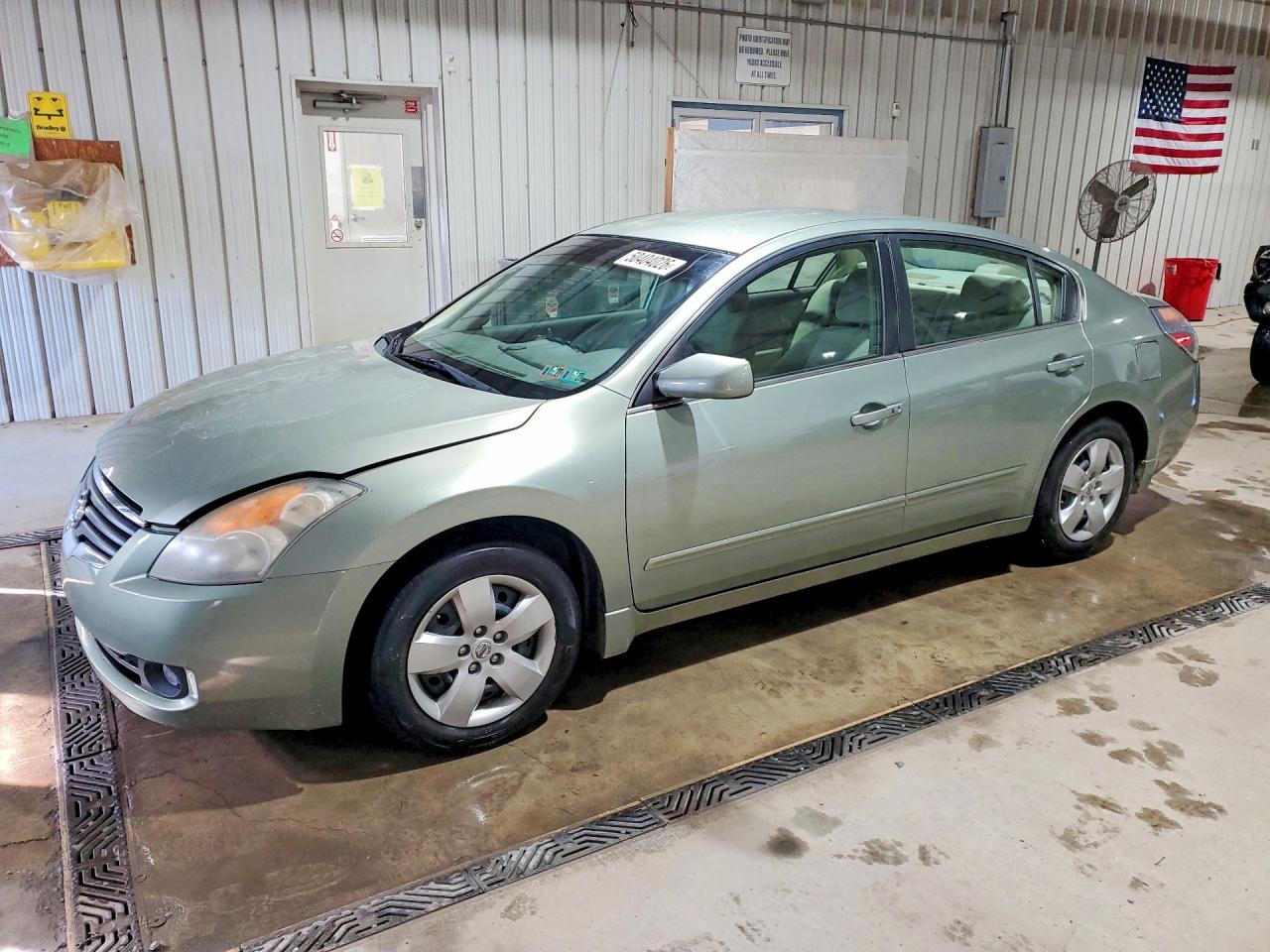 Salvage Nissan Altima Image