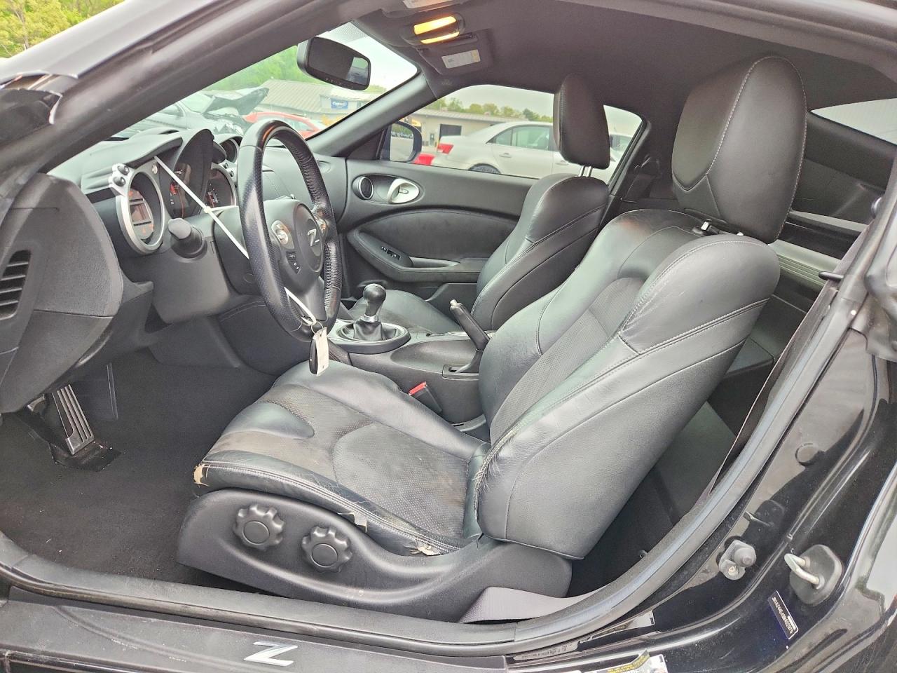Nissan 370Z Base