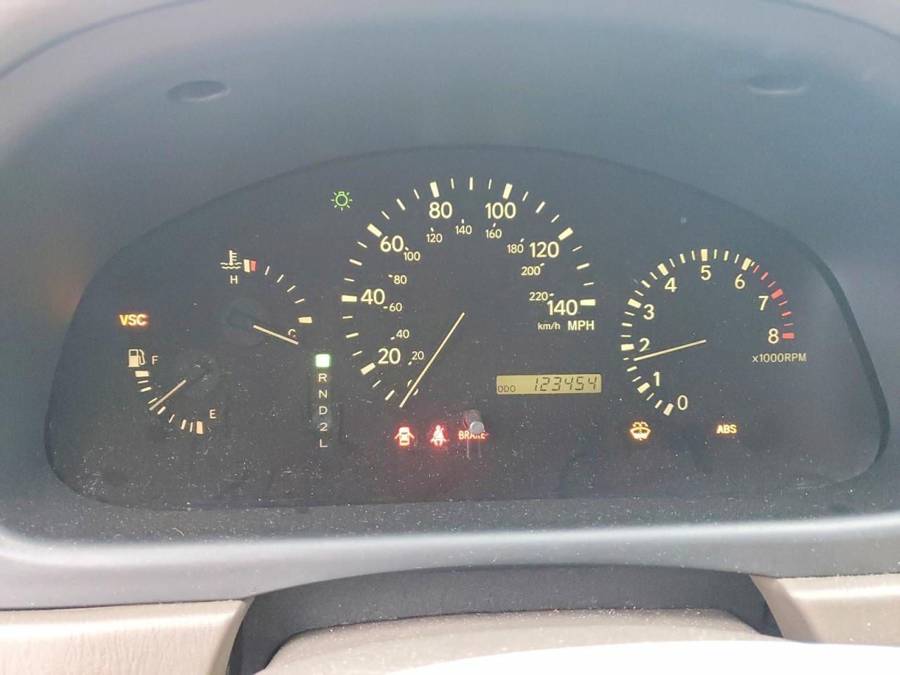 Lexus RX Base