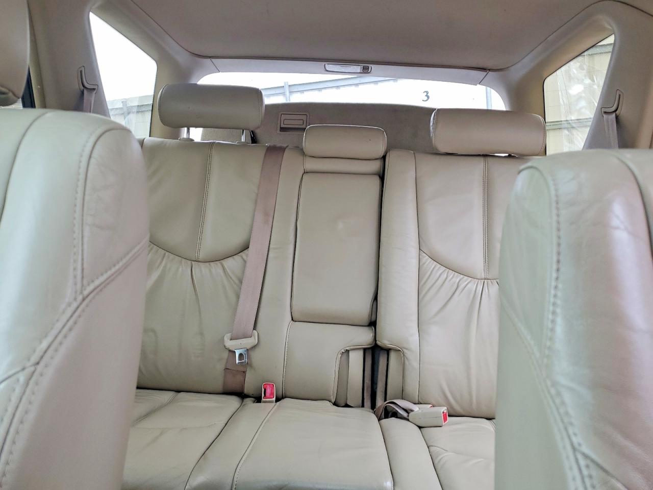 Lexus RX Base