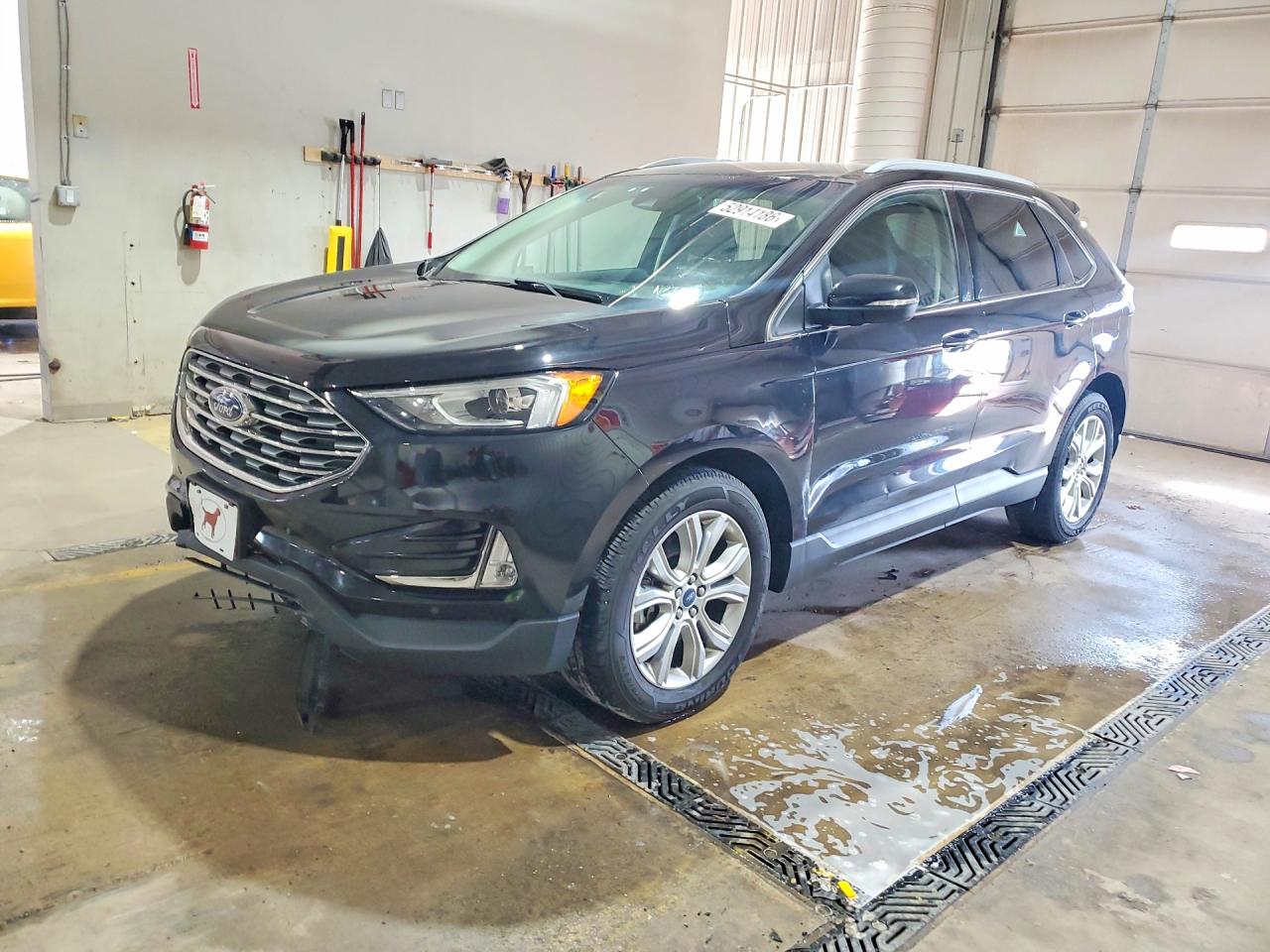 Salvage Ford Edge Image