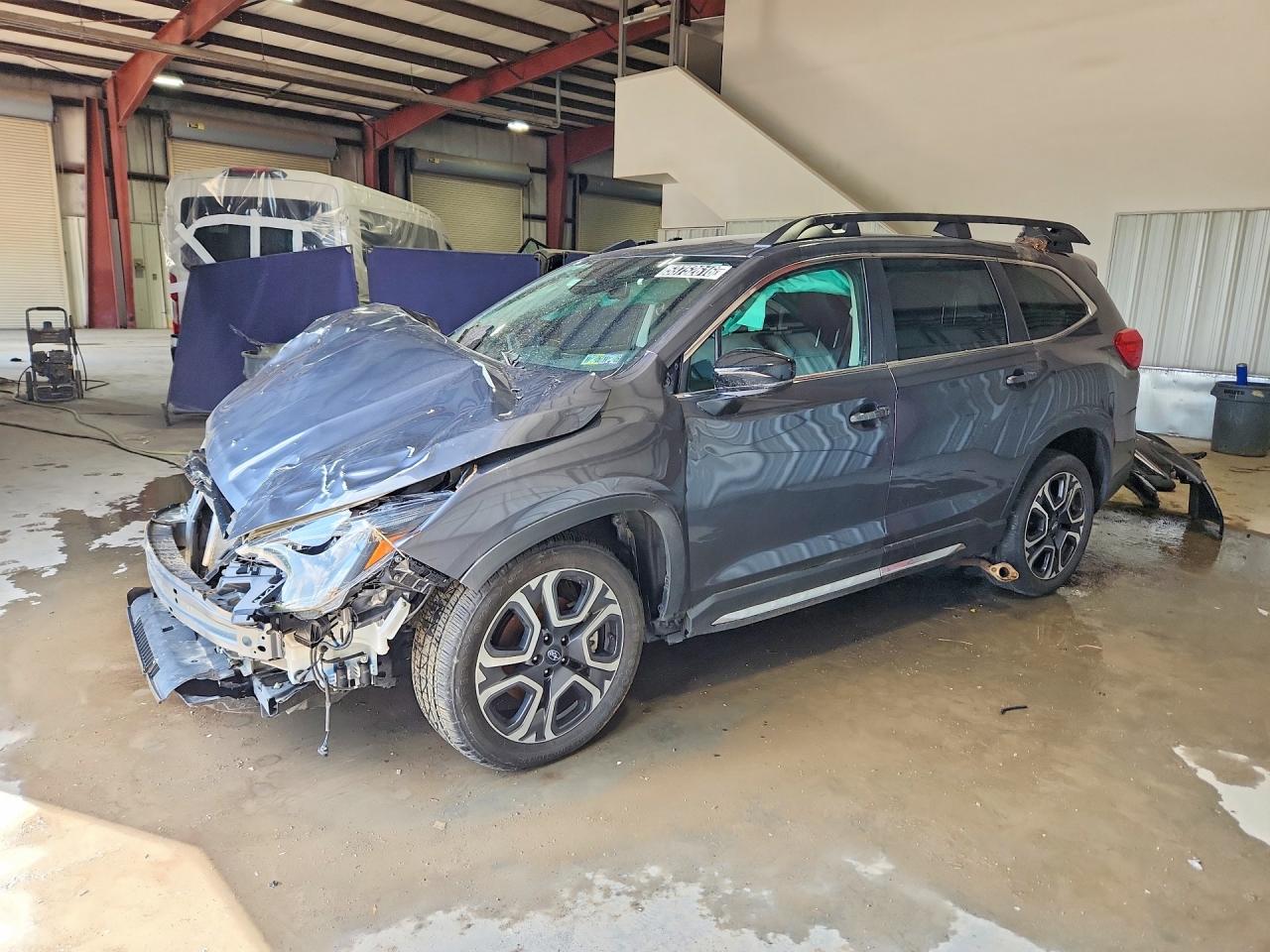 Salvage Subaru Ascent Image
