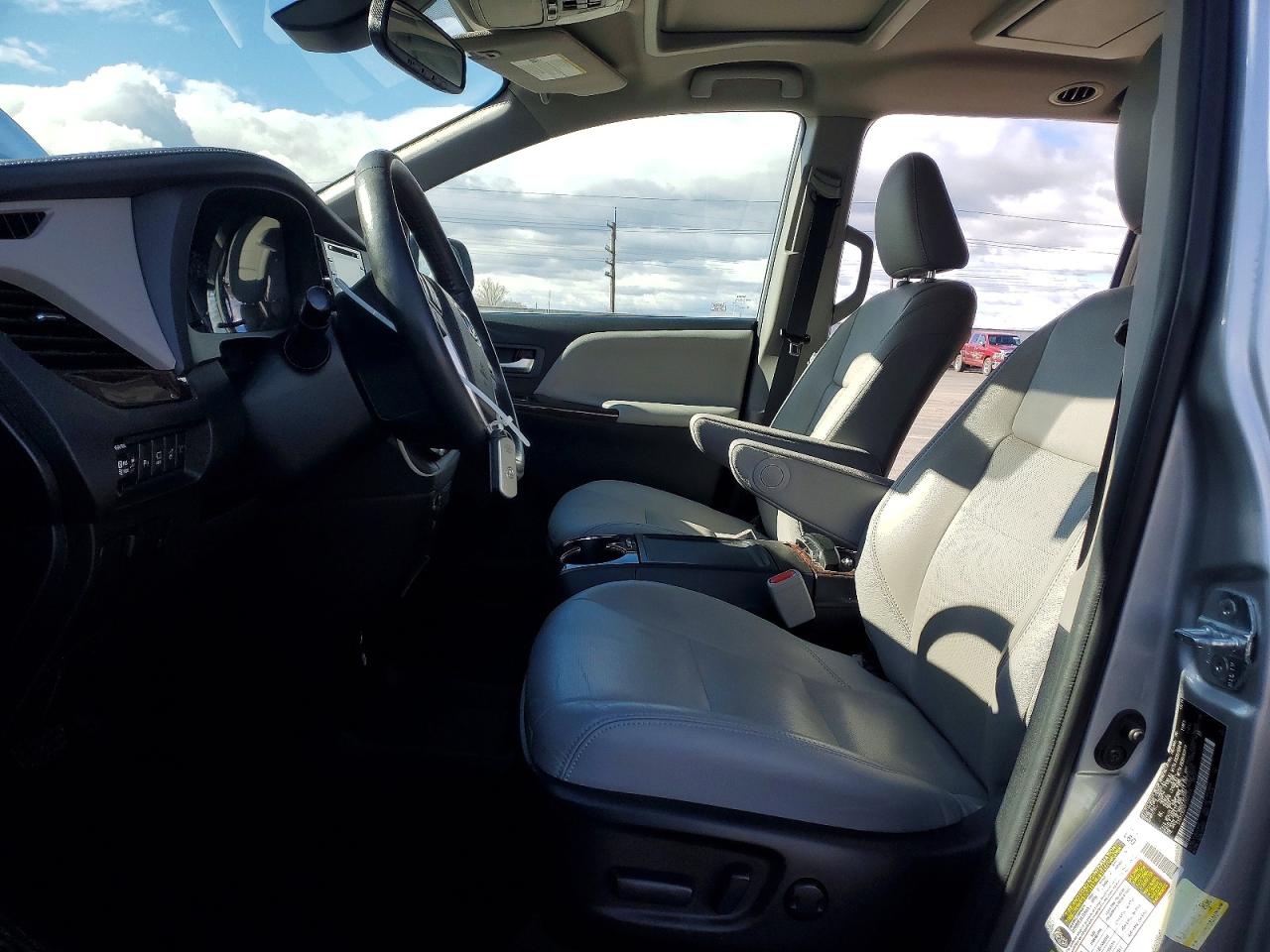 Toyota Sienna