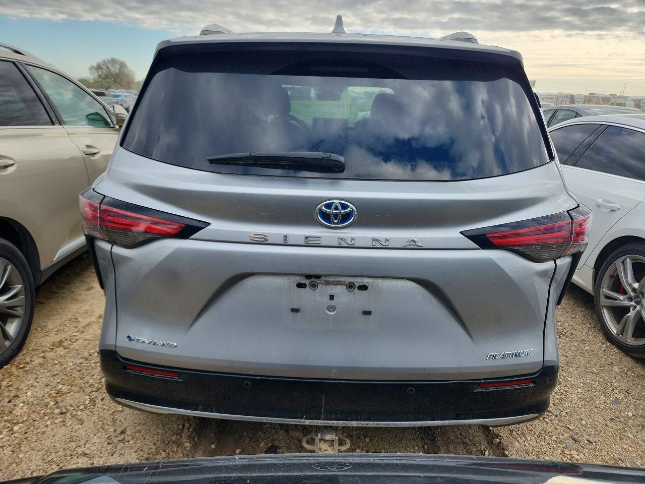 Toyota Sienna Platinum 7-passenger